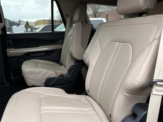 Used 2023 Ford Expedition Limited image 22