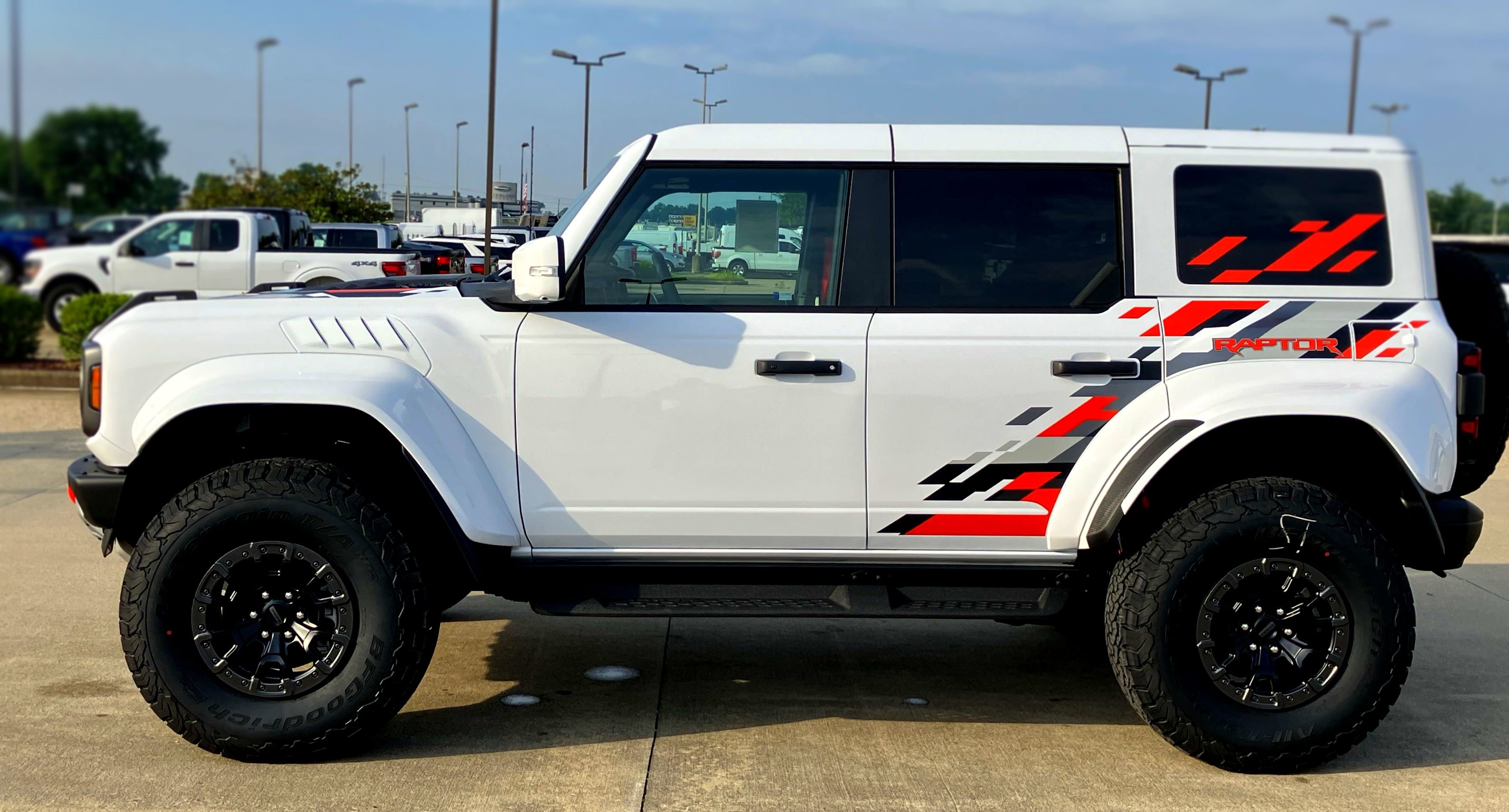 New 2025 Ford Bronco Raptor image 4