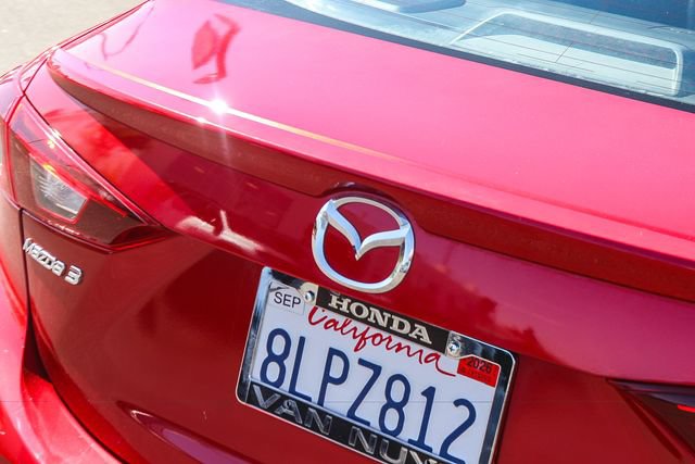 Used 2014 MAZDA MAZDA3 i Touring w/ Technology Package FWD image 9
