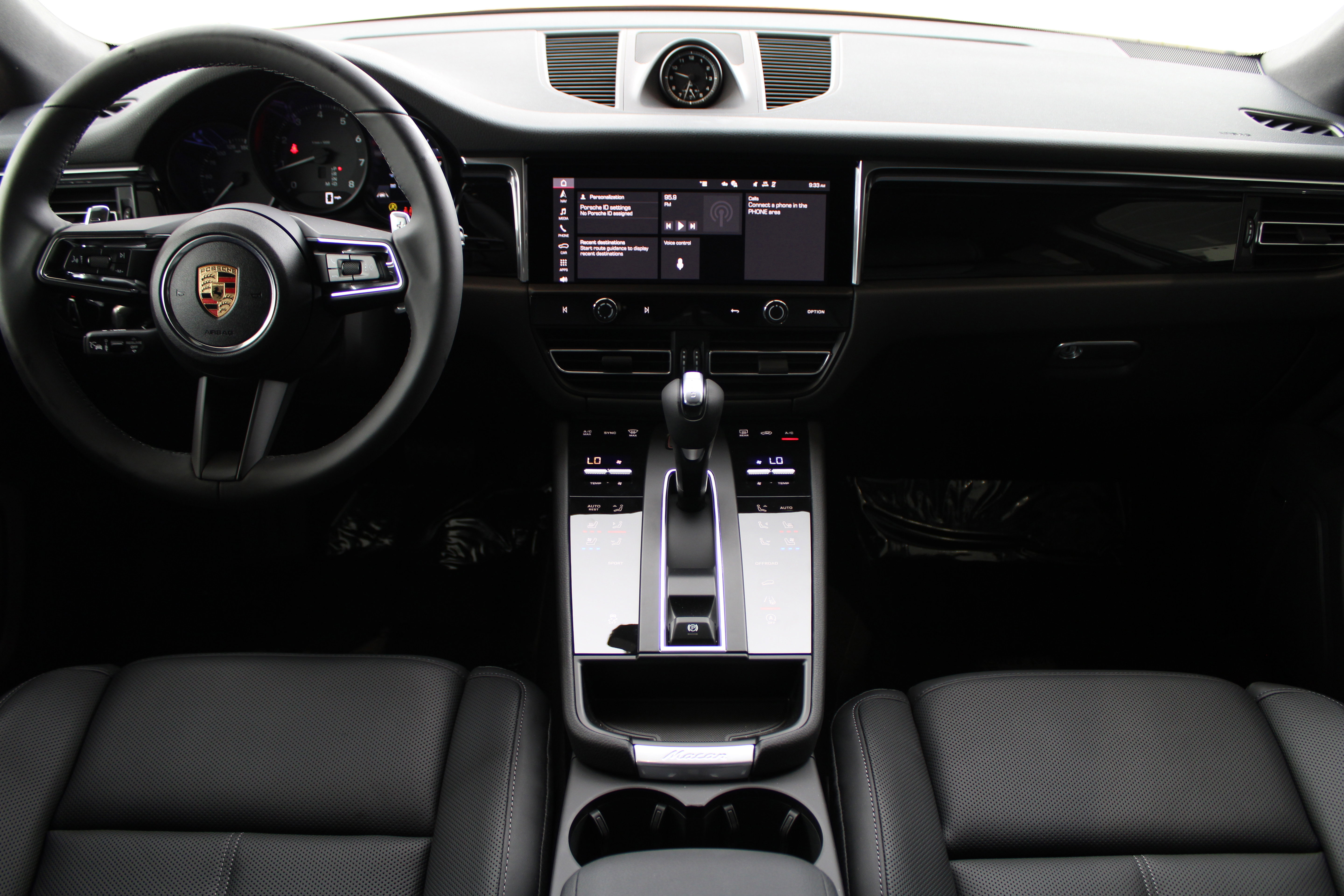 New 2025 Porsche Macan image 16