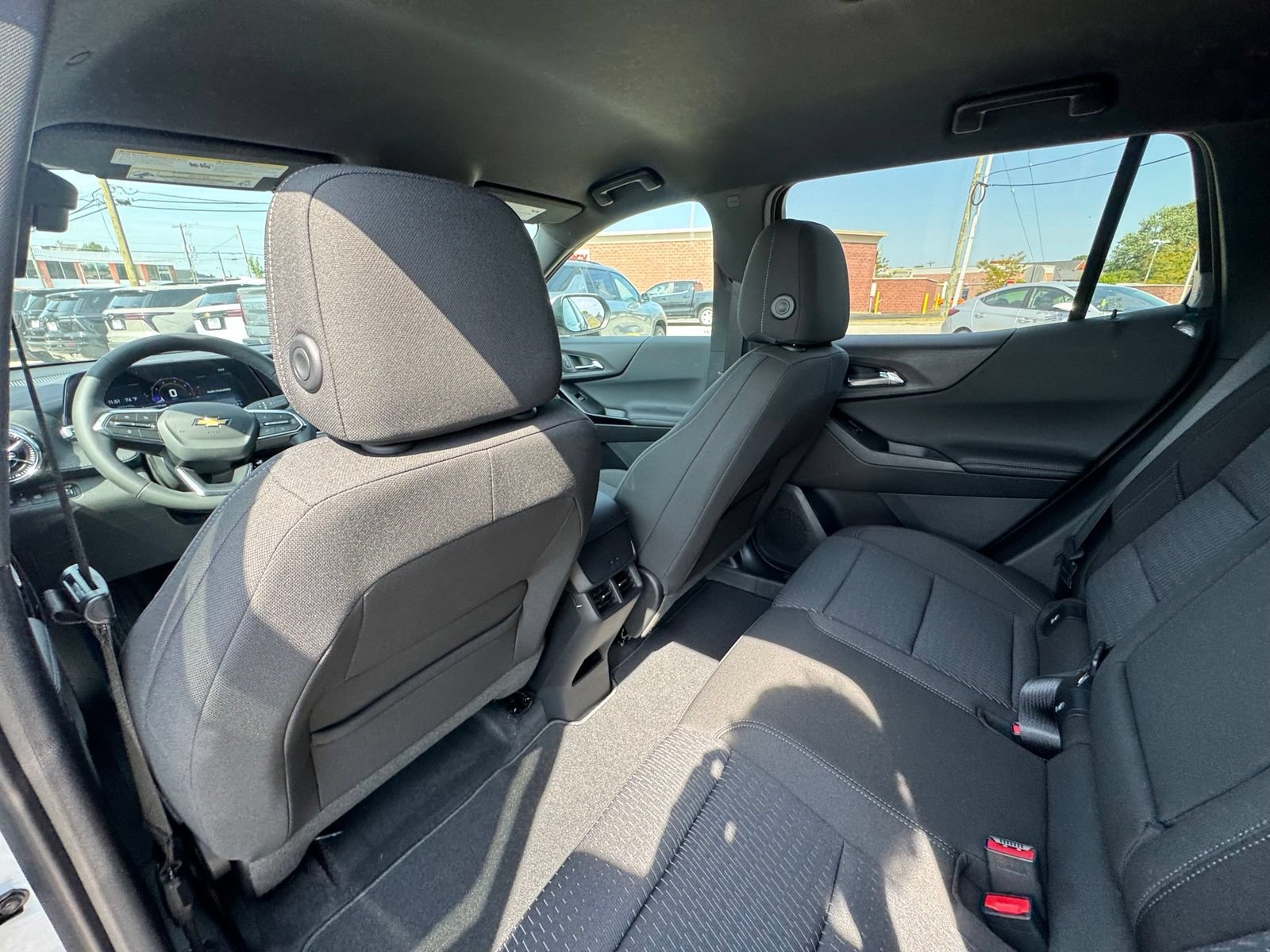 New 2027 Chevrolet Equinox LT FWD image 26