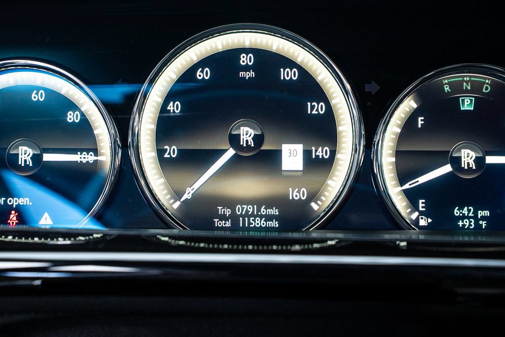 Used 2022 Rolls-Royce Phantom Sedan w/ The Phantom Package RWD image 50