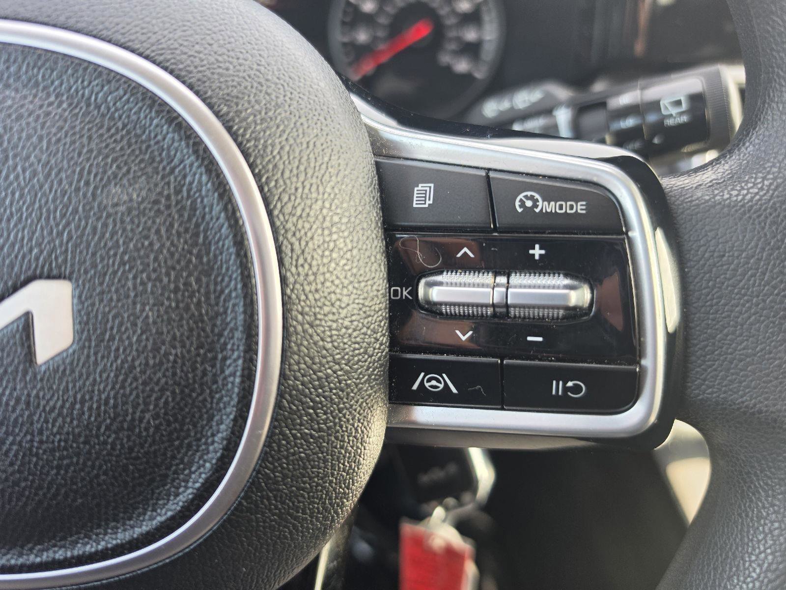 Used 2022 Kia Sorento LX image 20