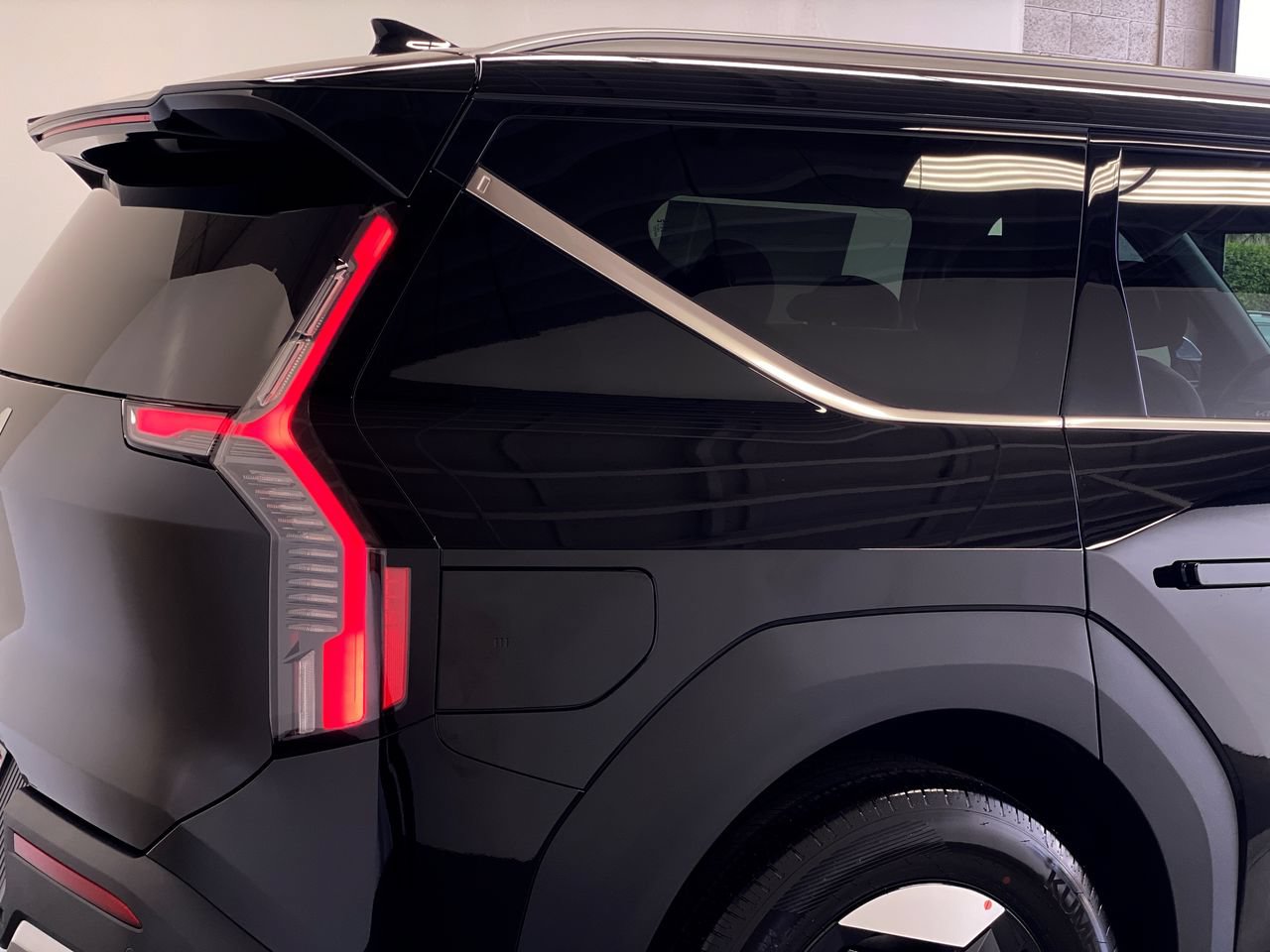 New 2026 Kia EV9 Wind AWD/4WD image 10