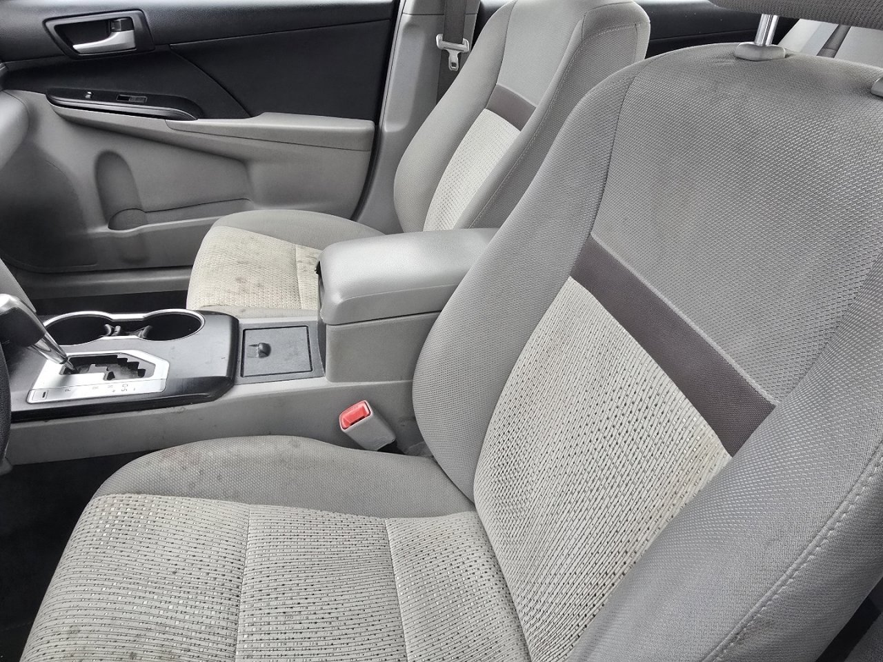 Used 2014 Toyota Camry LE image 20