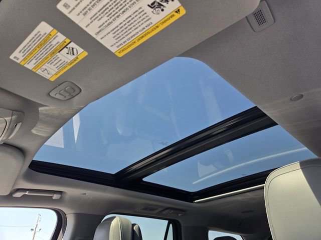 Used 2019 Lincoln Navigator Reserve image 12