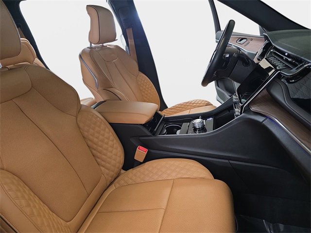 Used 2023 Jeep Grand Cherokee L Summit w/ Advanced Protech Group IV image 10