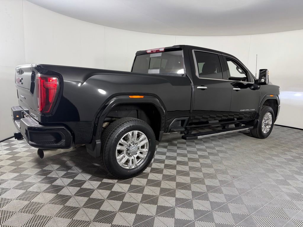 Used 2023 GMC Sierra 3500 Denali w/ Denali Ultimate Package AWD/4WD image 7