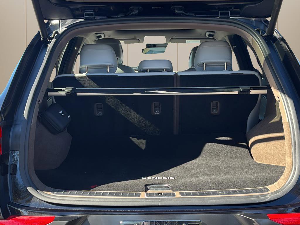 Certified 2026 Genesis GV70 2.5T Advanced image 14