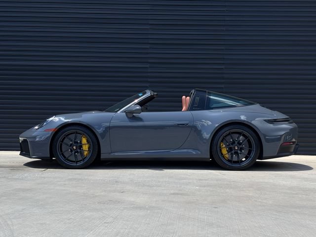 Used 2026 Porsche 911 Targa 4 GTS AWD/4WD image 3