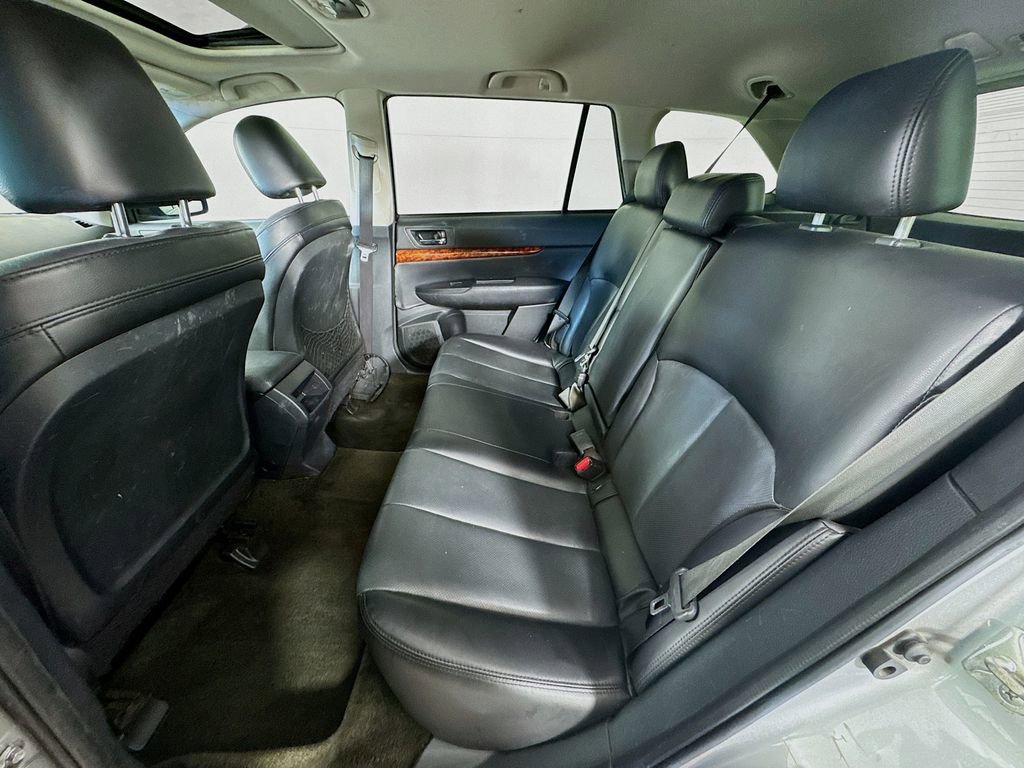 Used 2011 Subaru Outback 2.5i Limited image 28