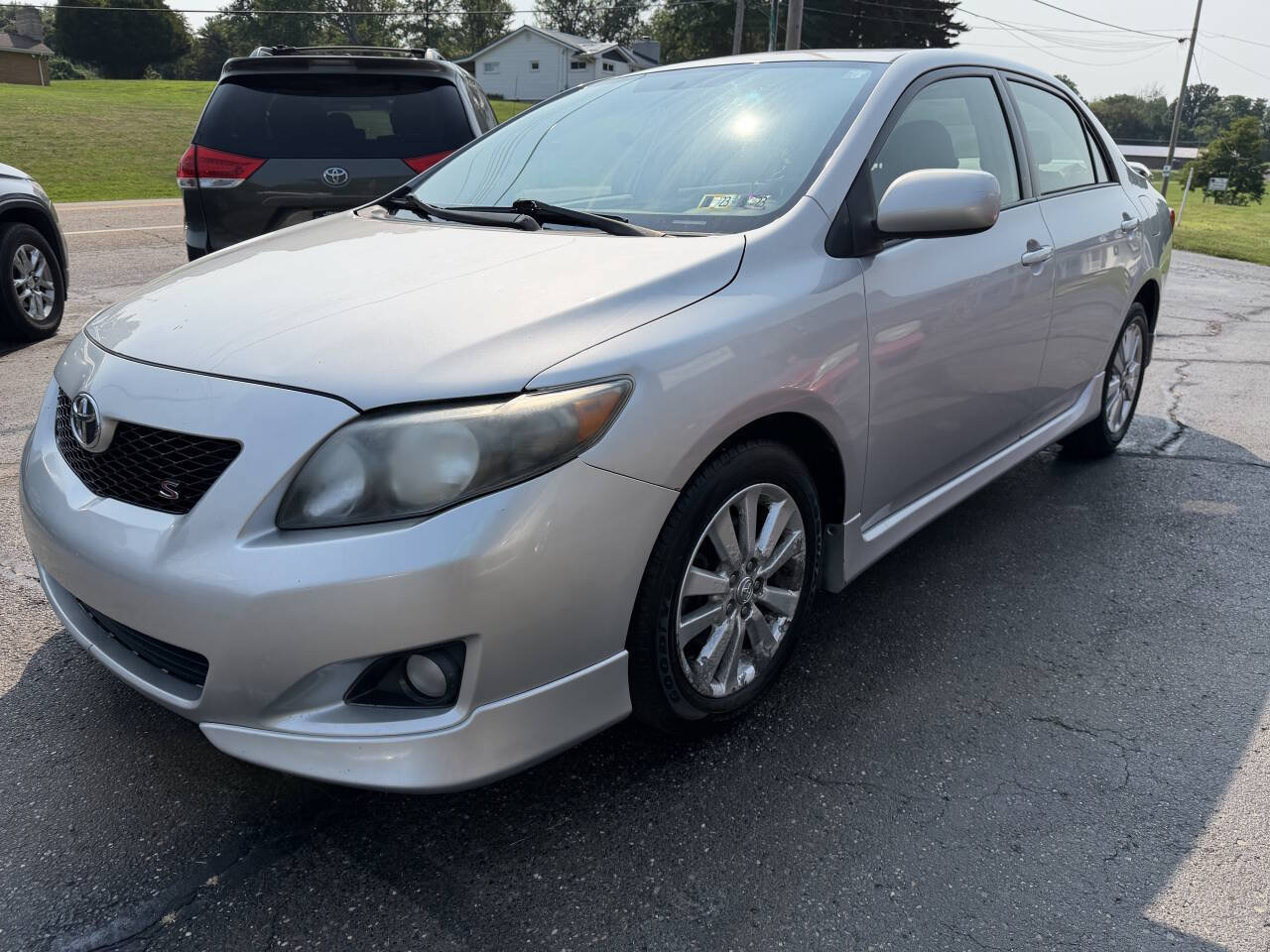 Used 2009 Toyota Corolla S FWD image 2