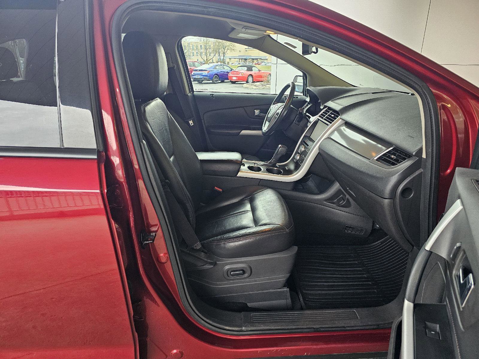 Used 2013 Ford Edge SEL image 12