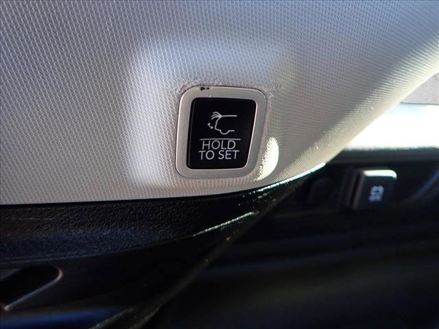 Used 2023 Jeep Grand Cherokee 4WD 4xe w/ Luxury Tech Group II image 9