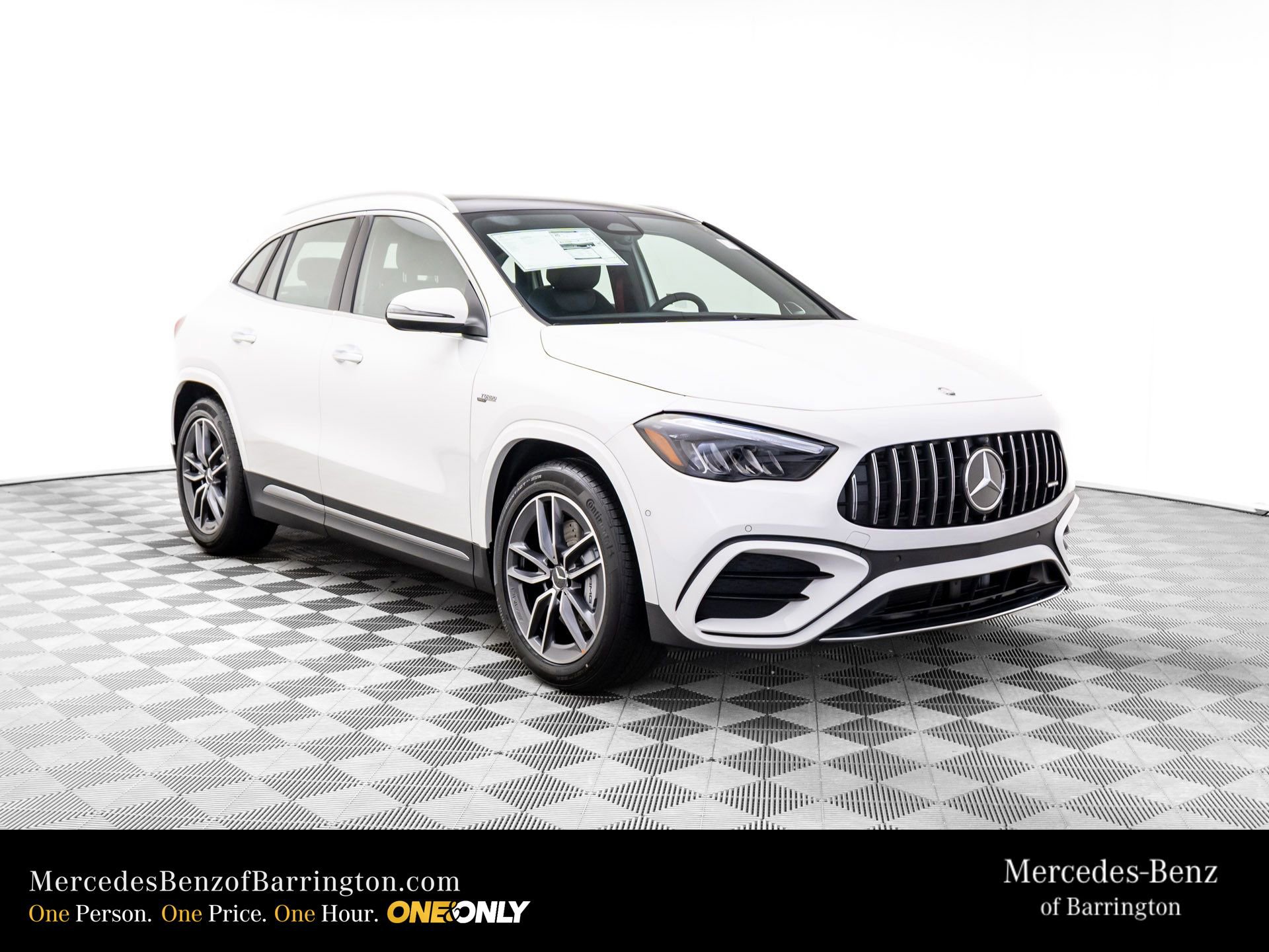 New 2026 Mercedes-Benz GLA 35 AMG 4MATIC image 8