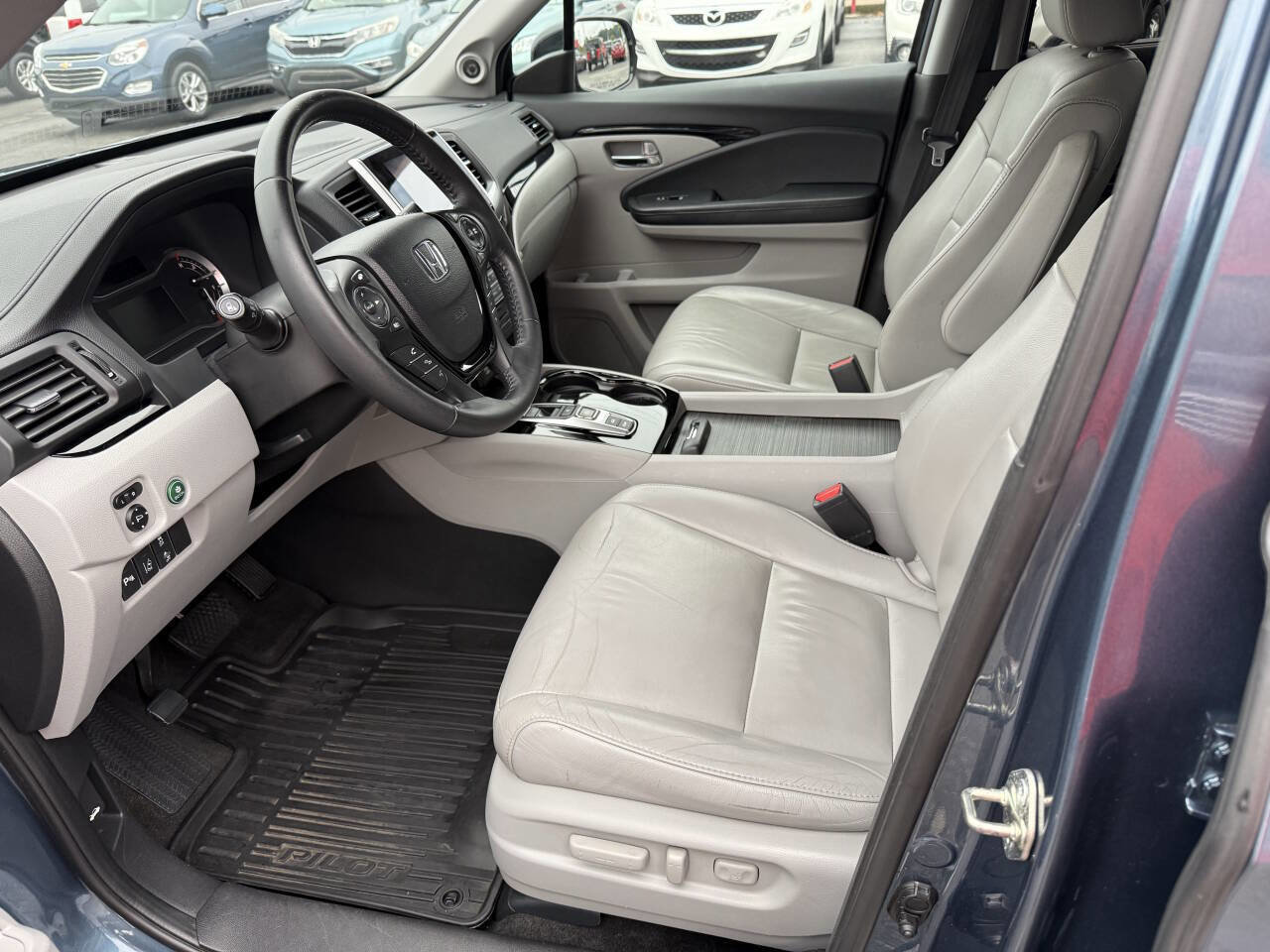 Used 2016 Honda Pilot Touring image 6
