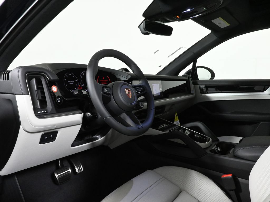 Used 2026 Porsche Cayenne S AWD/4WD image 4