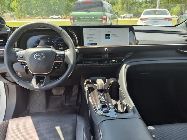 Used 2024 Toyota Crown Limited w/ Advanced Technology Package image 10