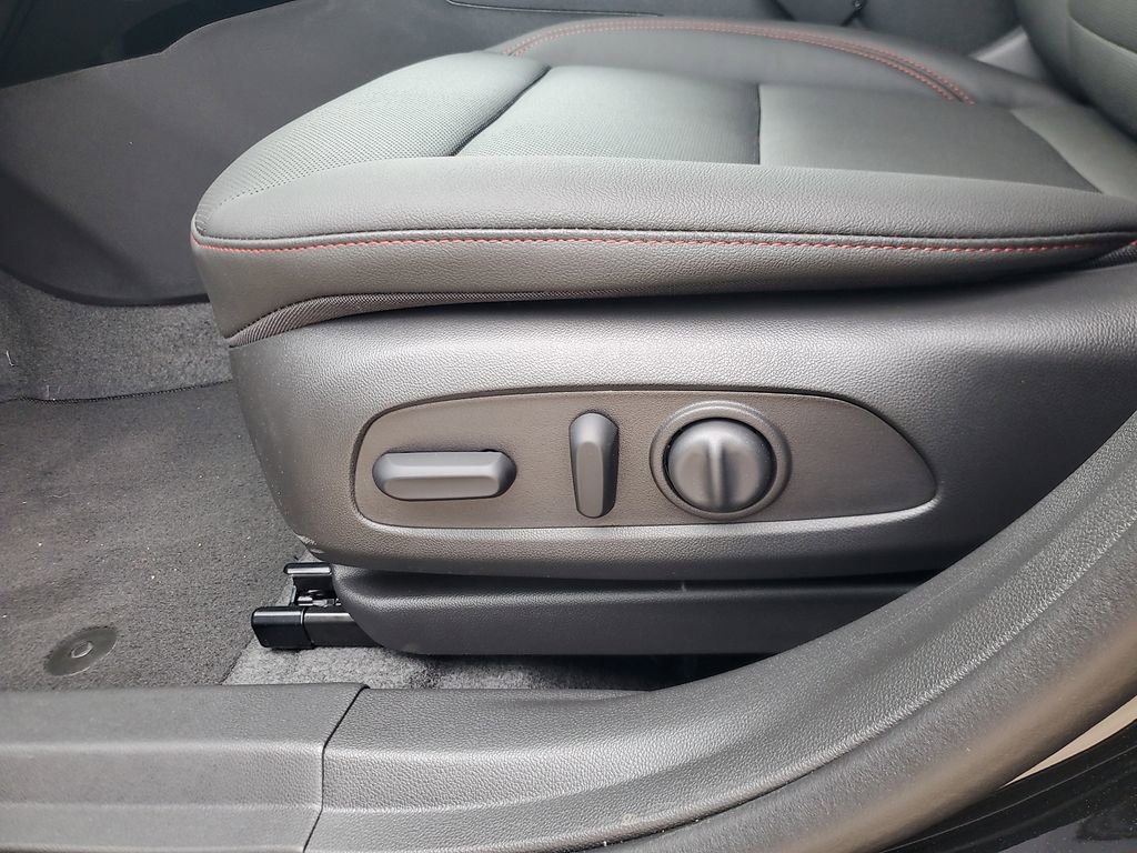 New 2026 Chevrolet Trax RS image 14