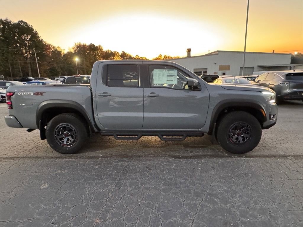 New 2026 Nissan Frontier PRO-4X w/ Pro-4x Convenience Package image 2