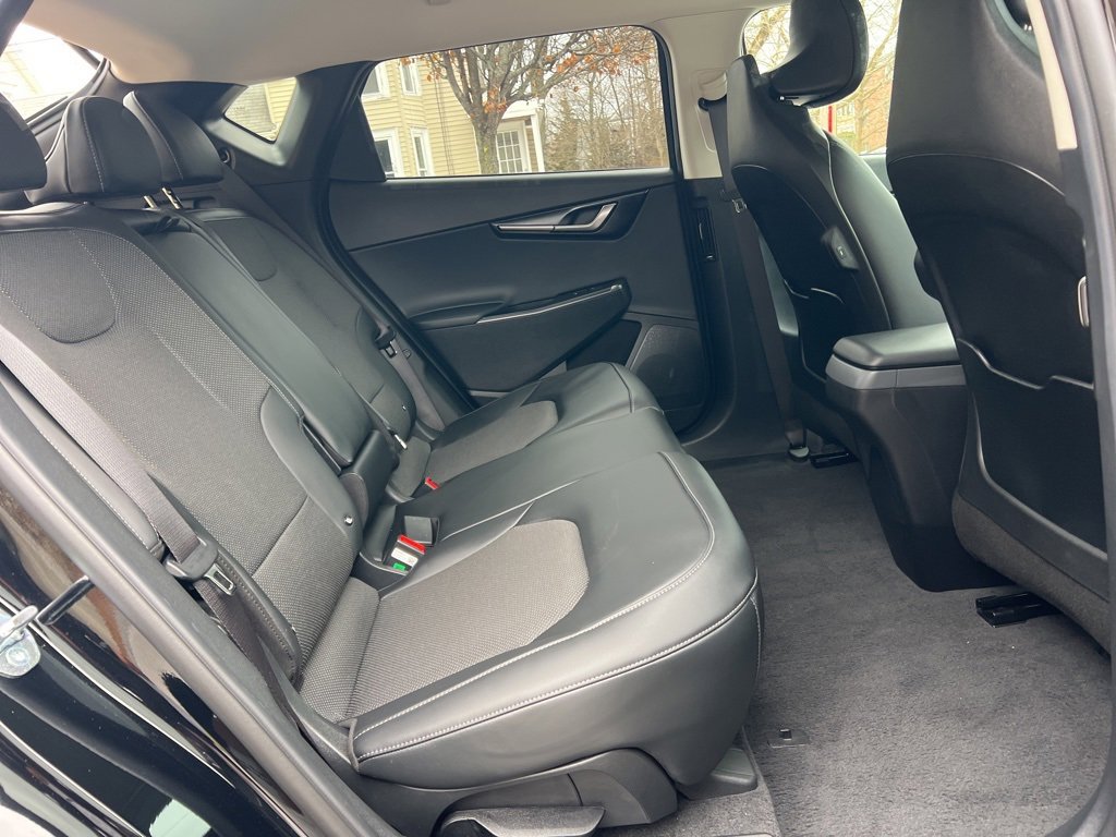 Certified 2025 Kia EV6 Light image 24