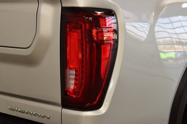 Used 2023 GMC Sierra 2500 Denali w/ Denali Ultimate Package image 22