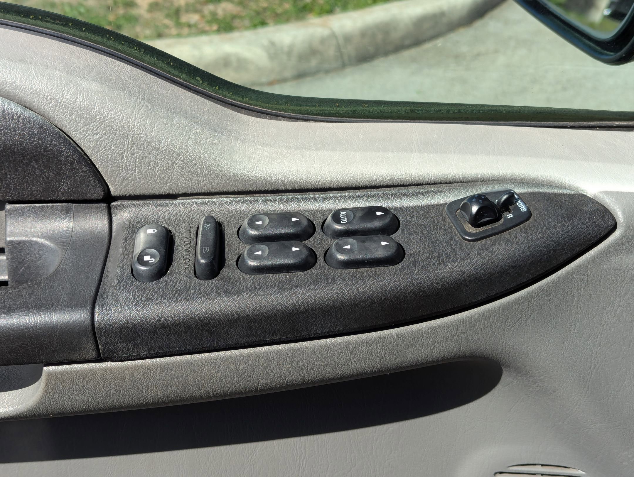 Used 2005 Ford Excursion 2WD image 11