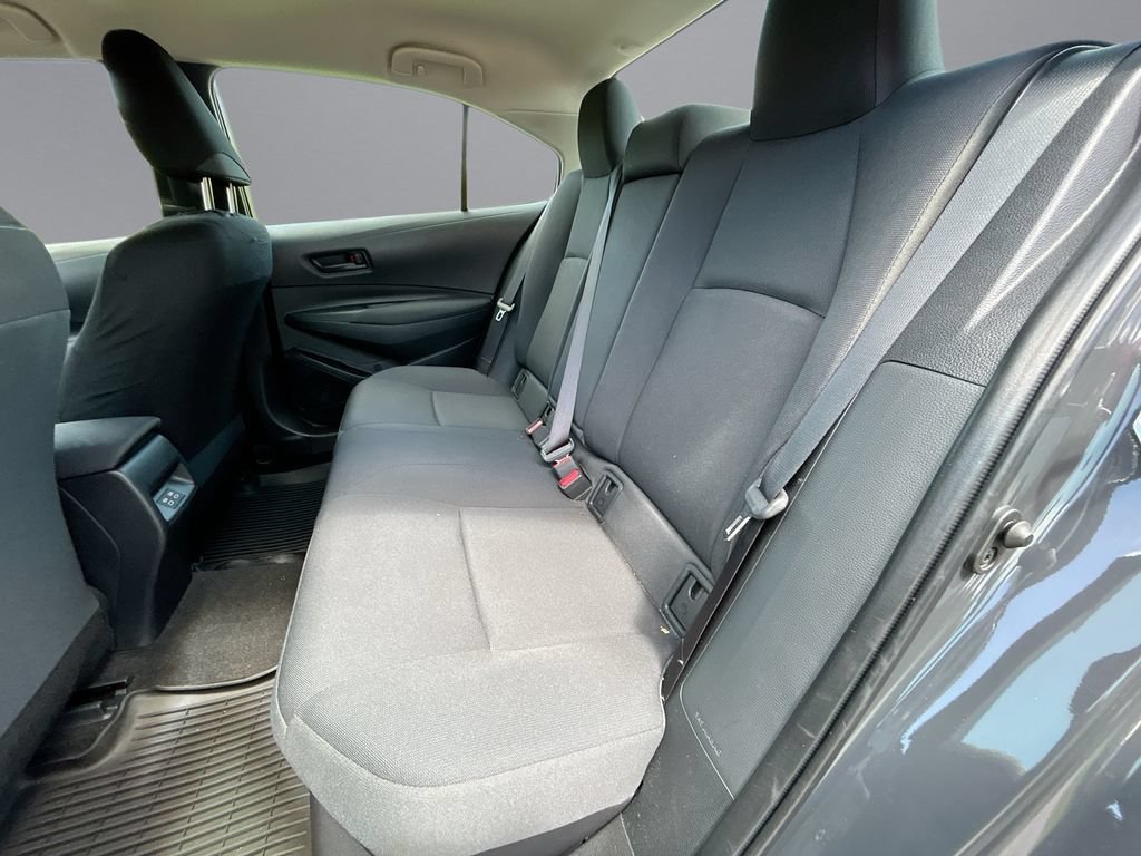 Used 2025 Toyota Corolla LE w/ LE Premium Package FWD image 27