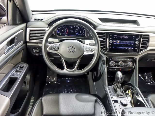Used 2023 Volkswagen Atlas Cross Sport SE AWD/4WD image 3