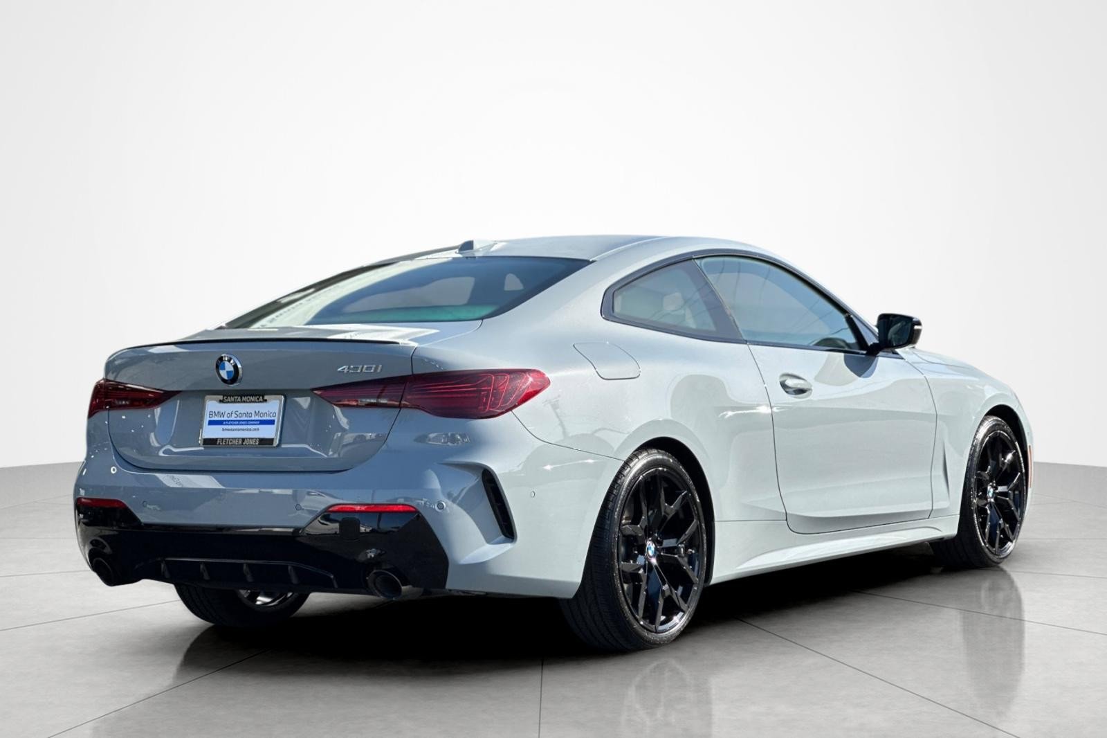 Used 2025 BMW 430i Coupe w/ M Sport Package RWD image 5