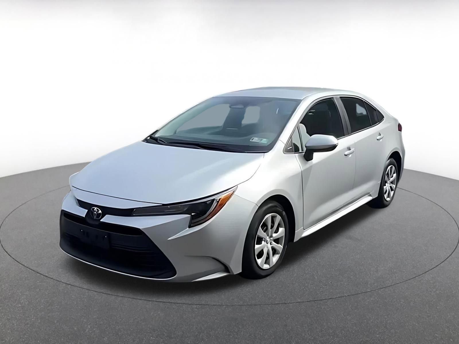 Used 2025 Toyota Corolla LE FWD image 7