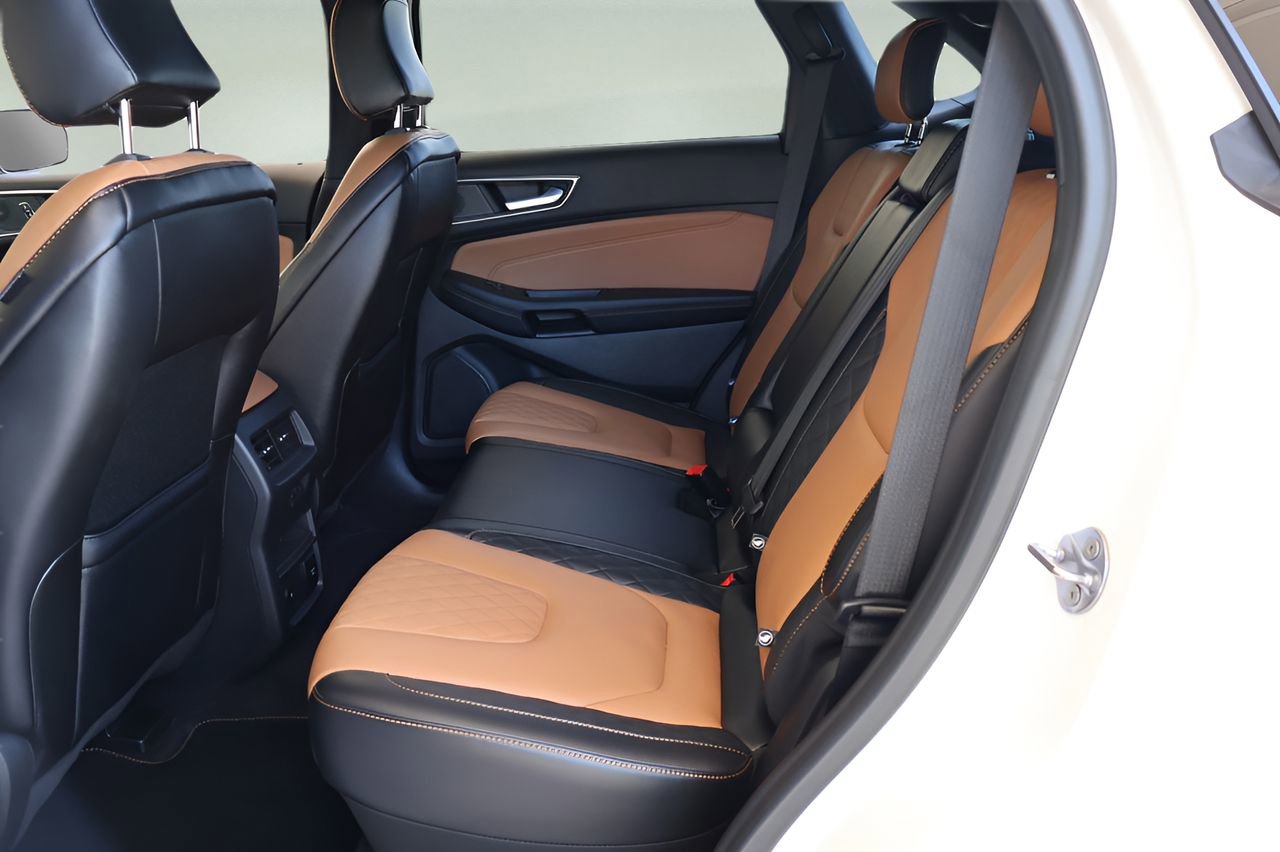 Used 2024 Ford Edge Titanium w/ Titanium Elite Package AWD/4WD image 13