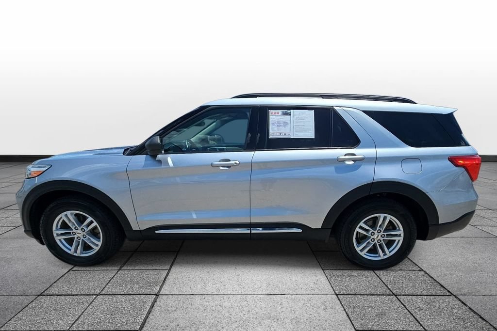 Used 2022 Ford Explorer XLT w/ Class IV Trailer Tow Package RWD image 8