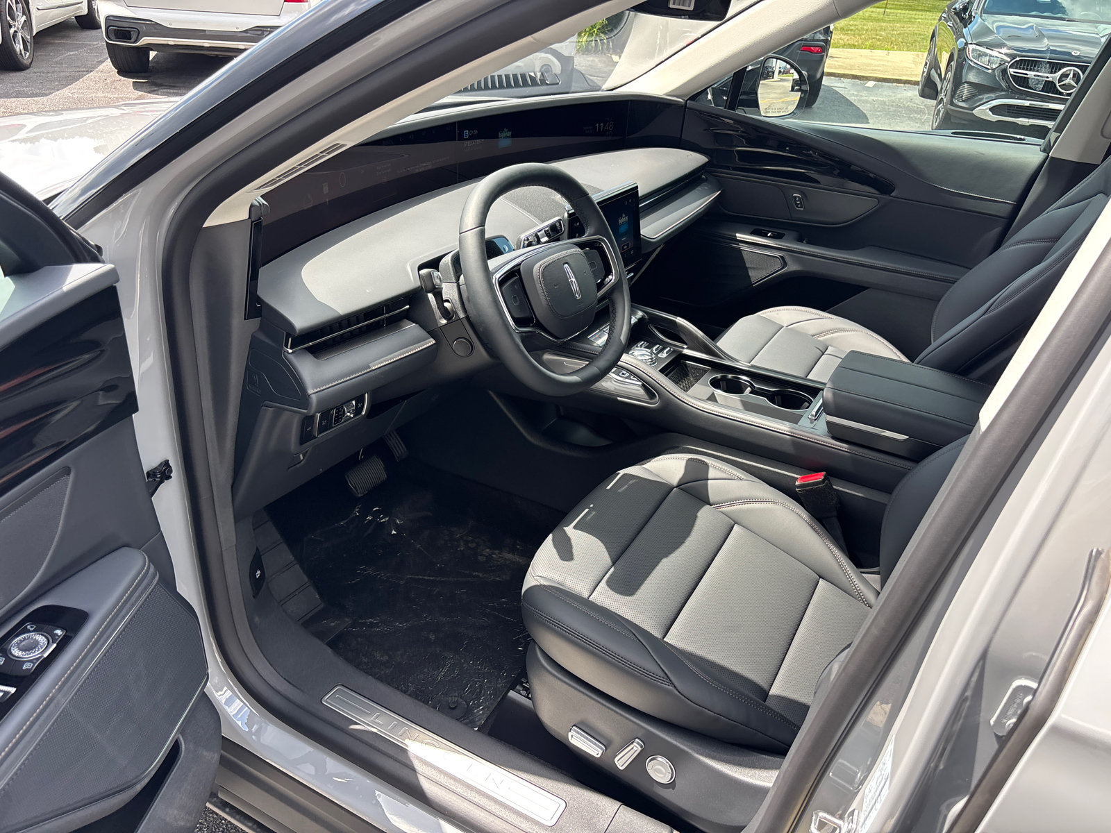 New 2026 Lincoln Nautilus Premier AWD/4WD image 25
