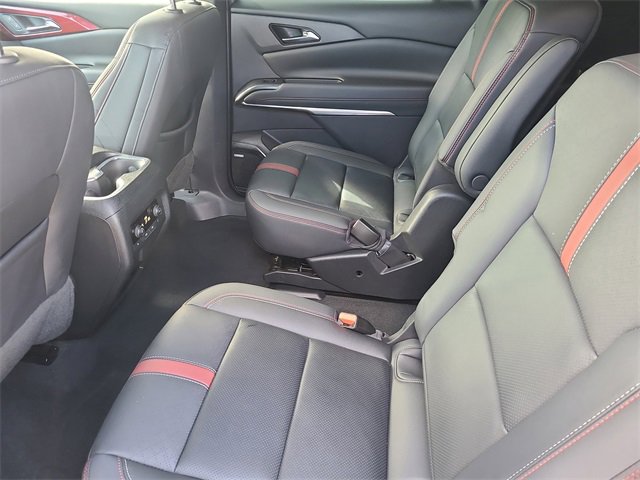 Used 2024 Chevrolet Traverse RS image 16