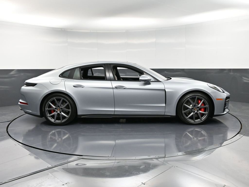 New 2026 Porsche Panamera GTS image 9