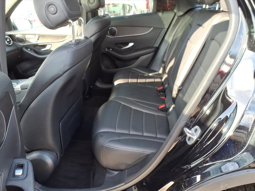 Used 2022 Mercedes-Benz GLC 300 4MATIC image 12