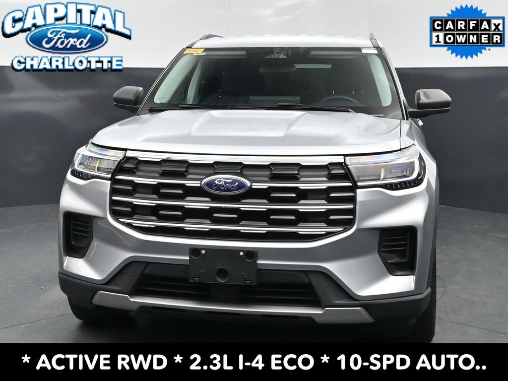 Used 2025 Ford Explorer Active RWD image 2