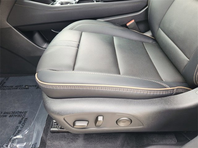 Used 2026 Chevrolet Traverse High Country w/ LPO, Floor Liner Package AWD/4WD image 26