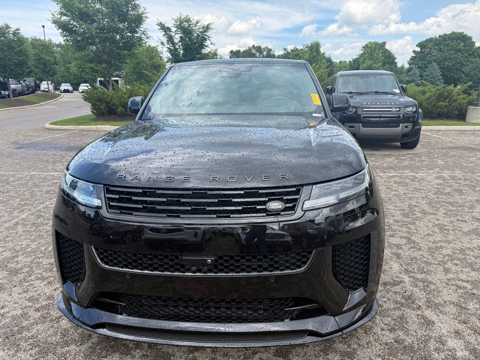 Used 2024 Land Rover Range Rover Sport AWD/4WD image 2