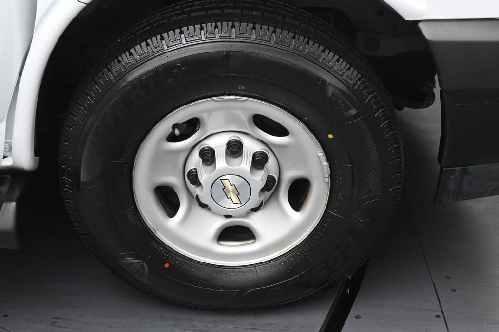 Used 2023 Chevrolet Express 3500 LS RWD image 9