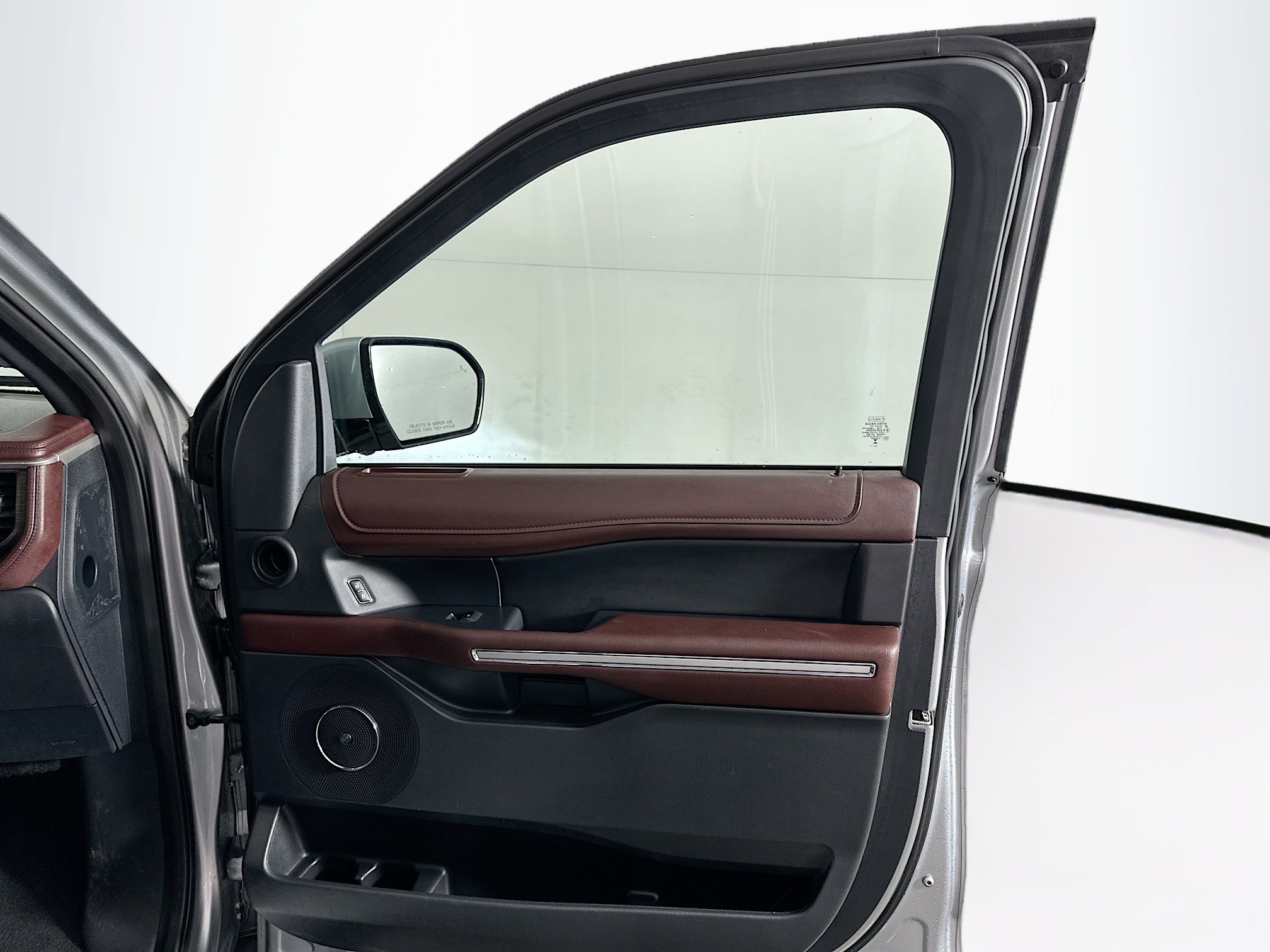 Used 2024 Ford Expedition Limited image 35