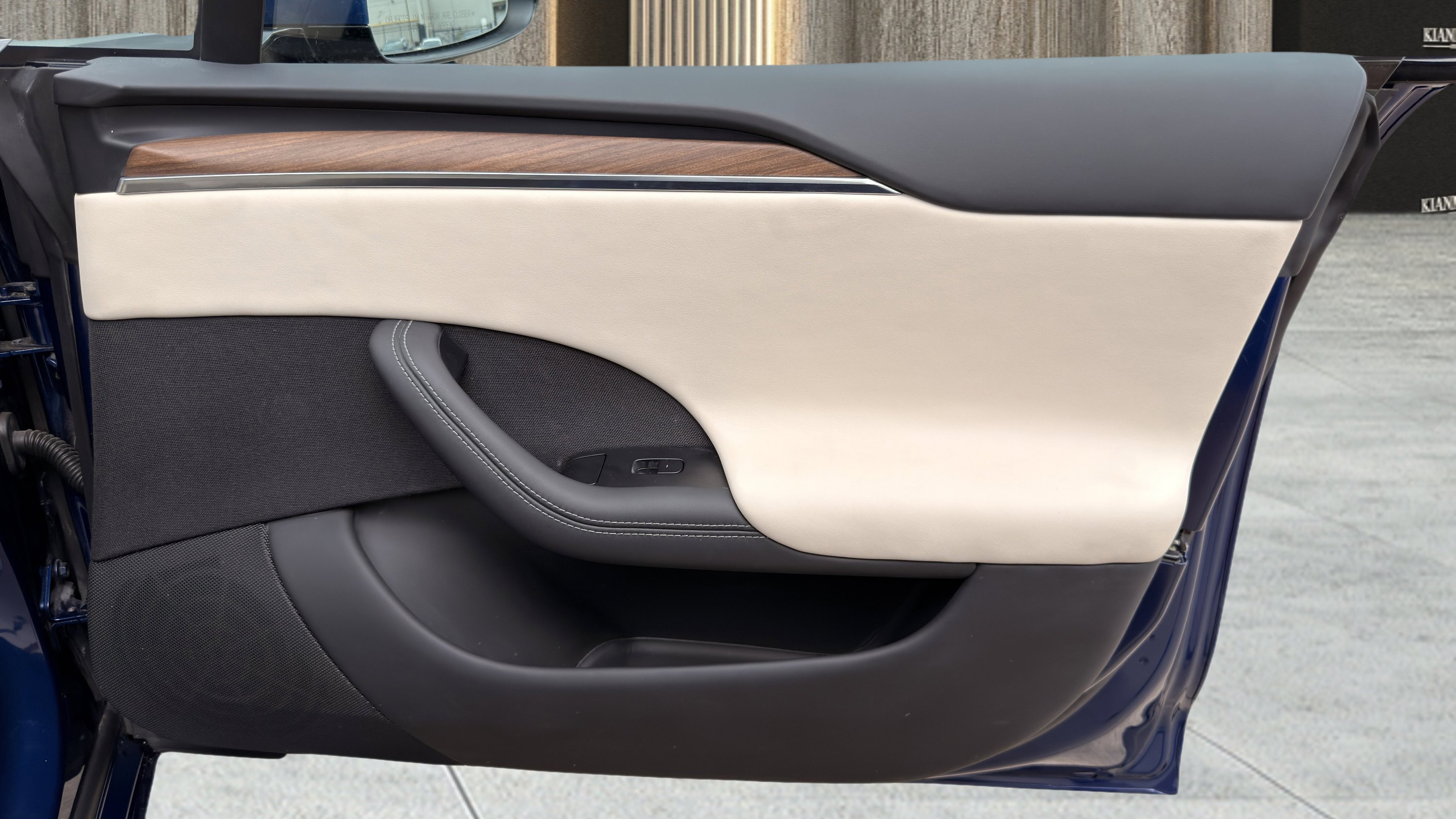 Used 2025 Tesla Model S image 52