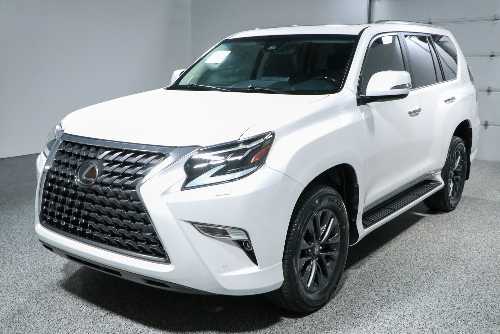 Used 2023 Lexus GX 460 Premium w/ Premium Package AWD/4WD image 34