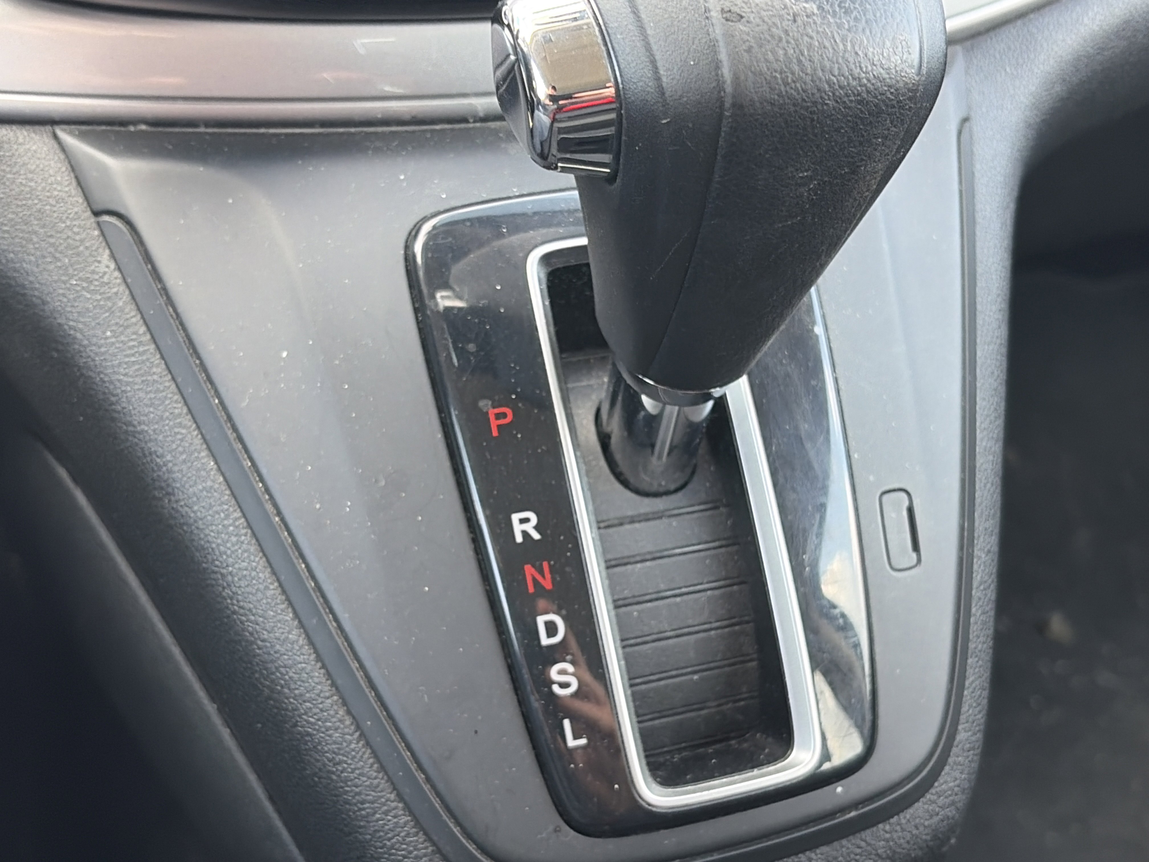 Used 2015 Honda CR-V LX image 25