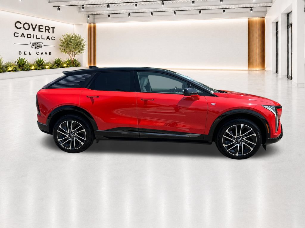 Certified 2025 Cadillac Optiq Sport 1 AWD/4WD image 13