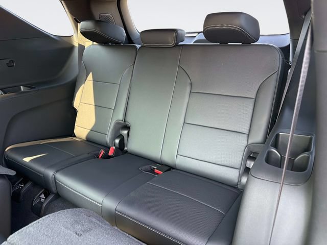 New 2027 Chevrolet Traverse LT w/ Driver Confidence Package FWD image 15