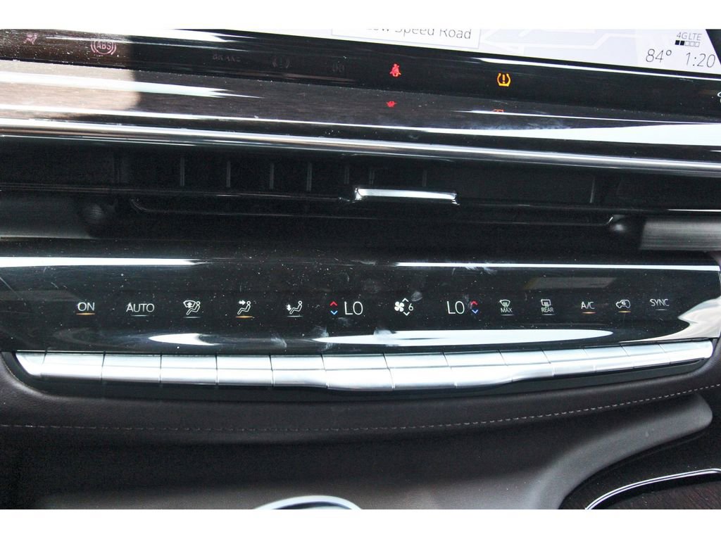 Used 2024 Cadillac Escalade Sport Platinum w/ LPO, ONYX Package AWD/4WD image 23