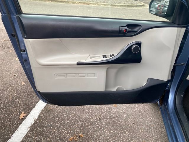 Used 2012 Scion iQ image 25