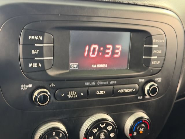 Used 2015 Kia Soul FWD image 18